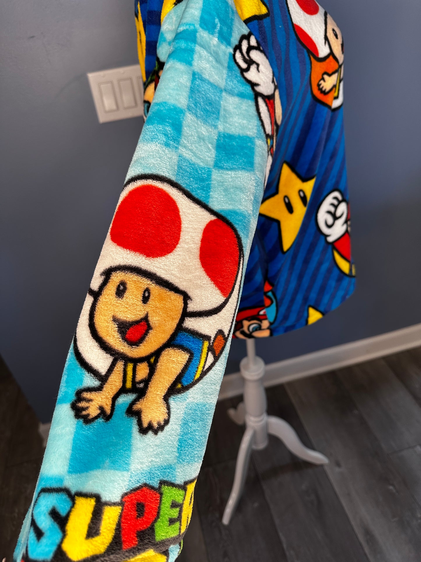 Size-XL Super Mario Zip-up Fuzzy Jacket