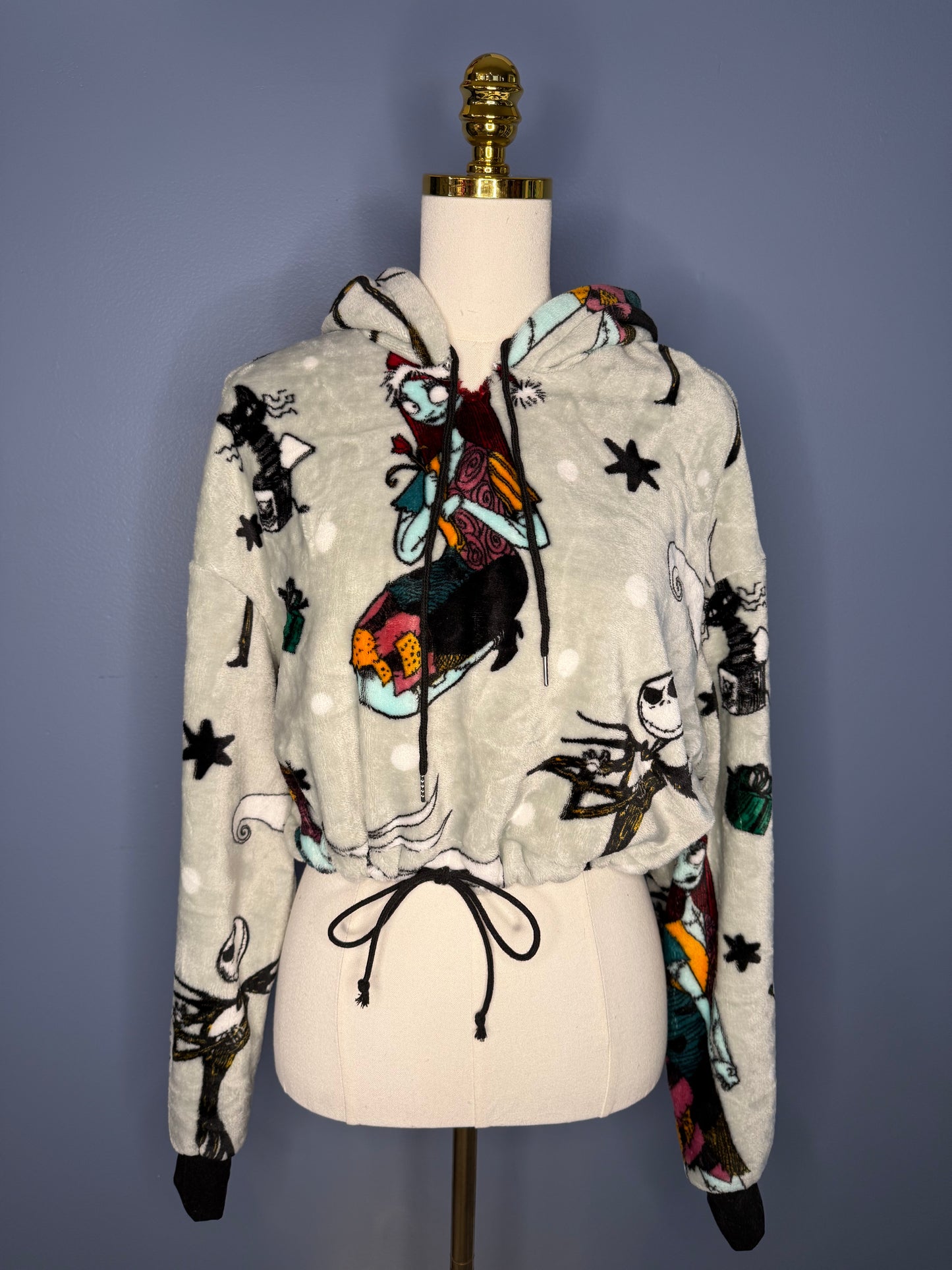 Size-Large Cropped Fuzzy Hoodie