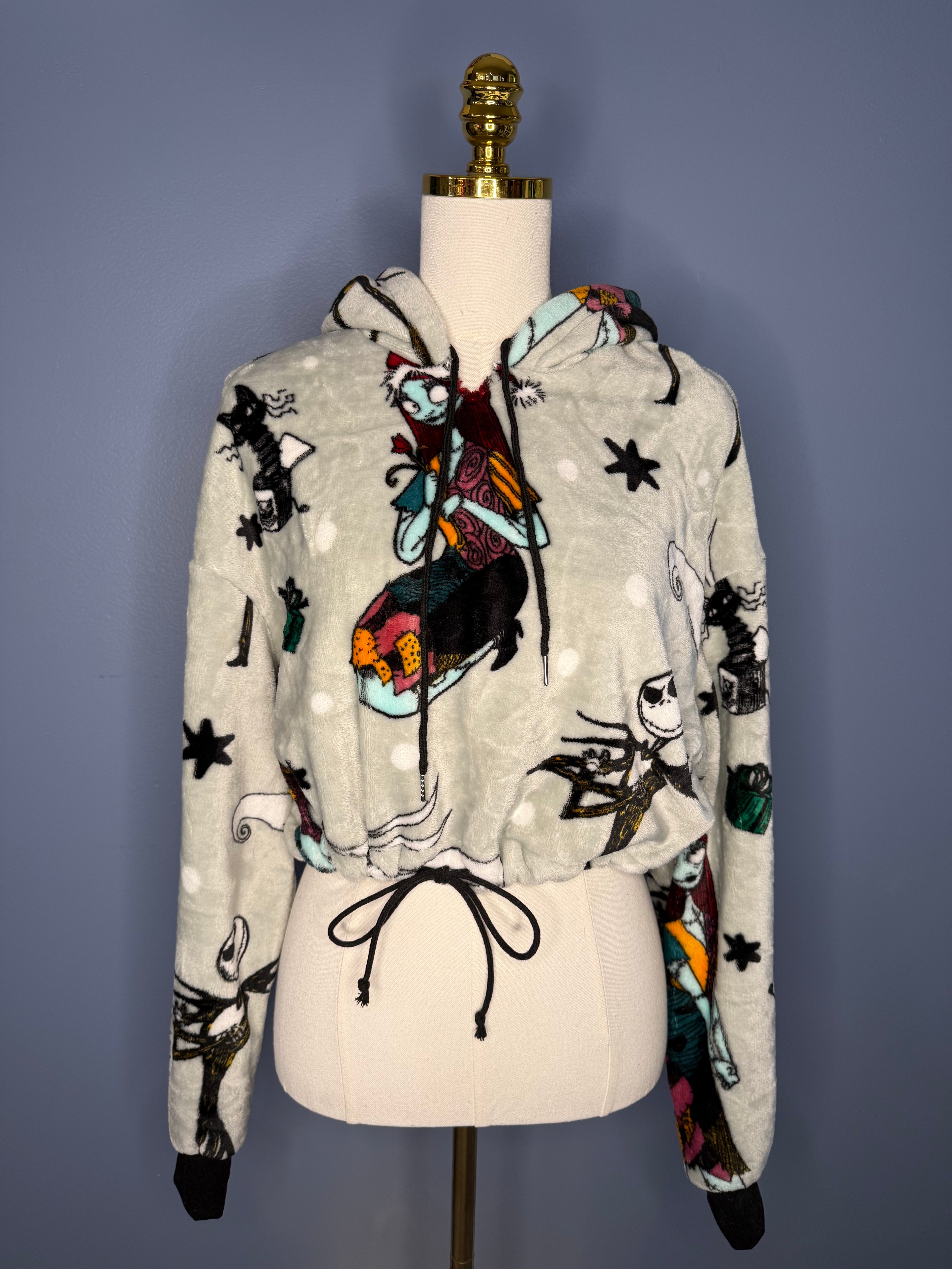 Size-Large Cropped Fuzzy Hoodie