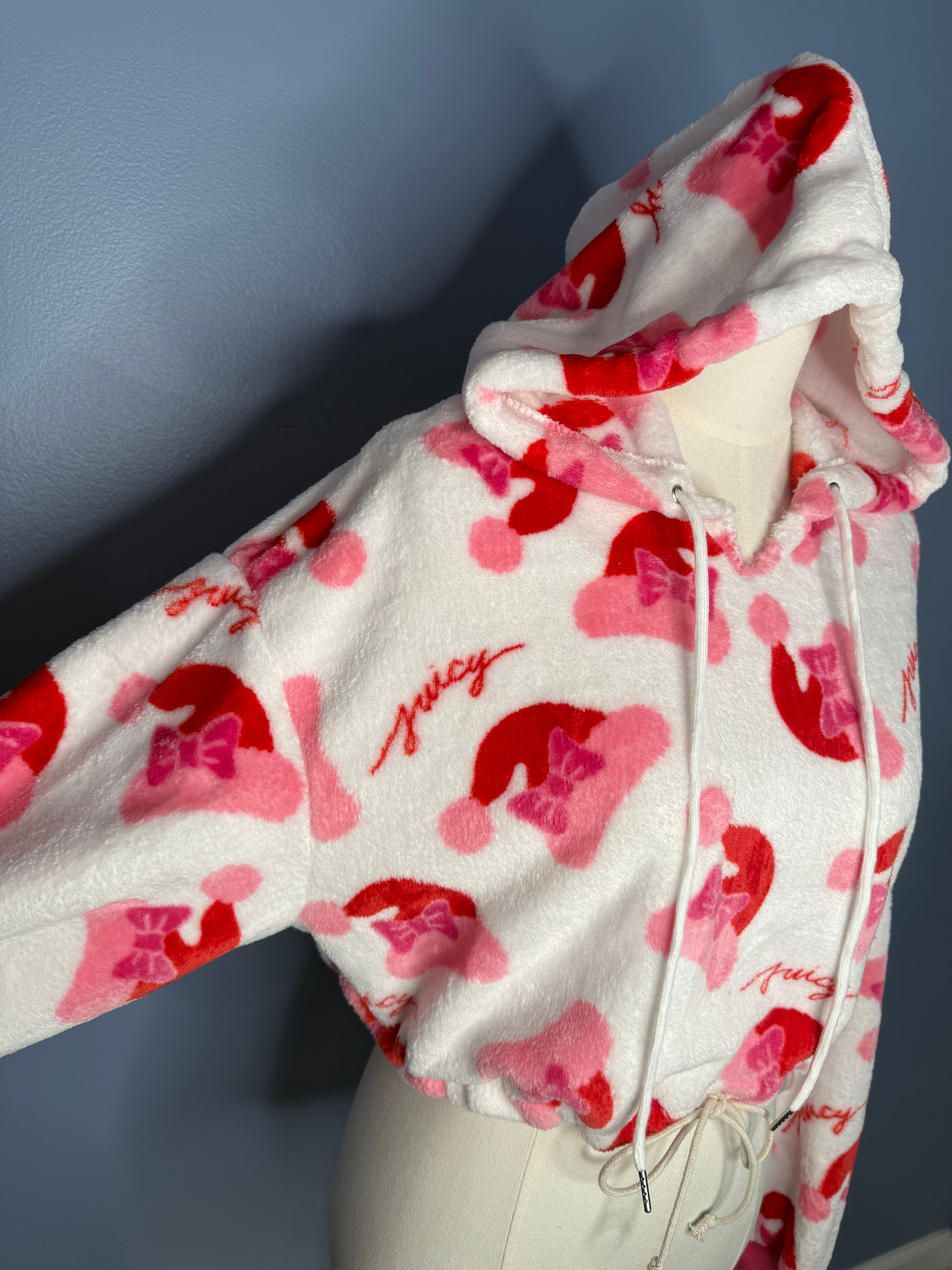 Size-Large Cropped Fuzzy Hoodie