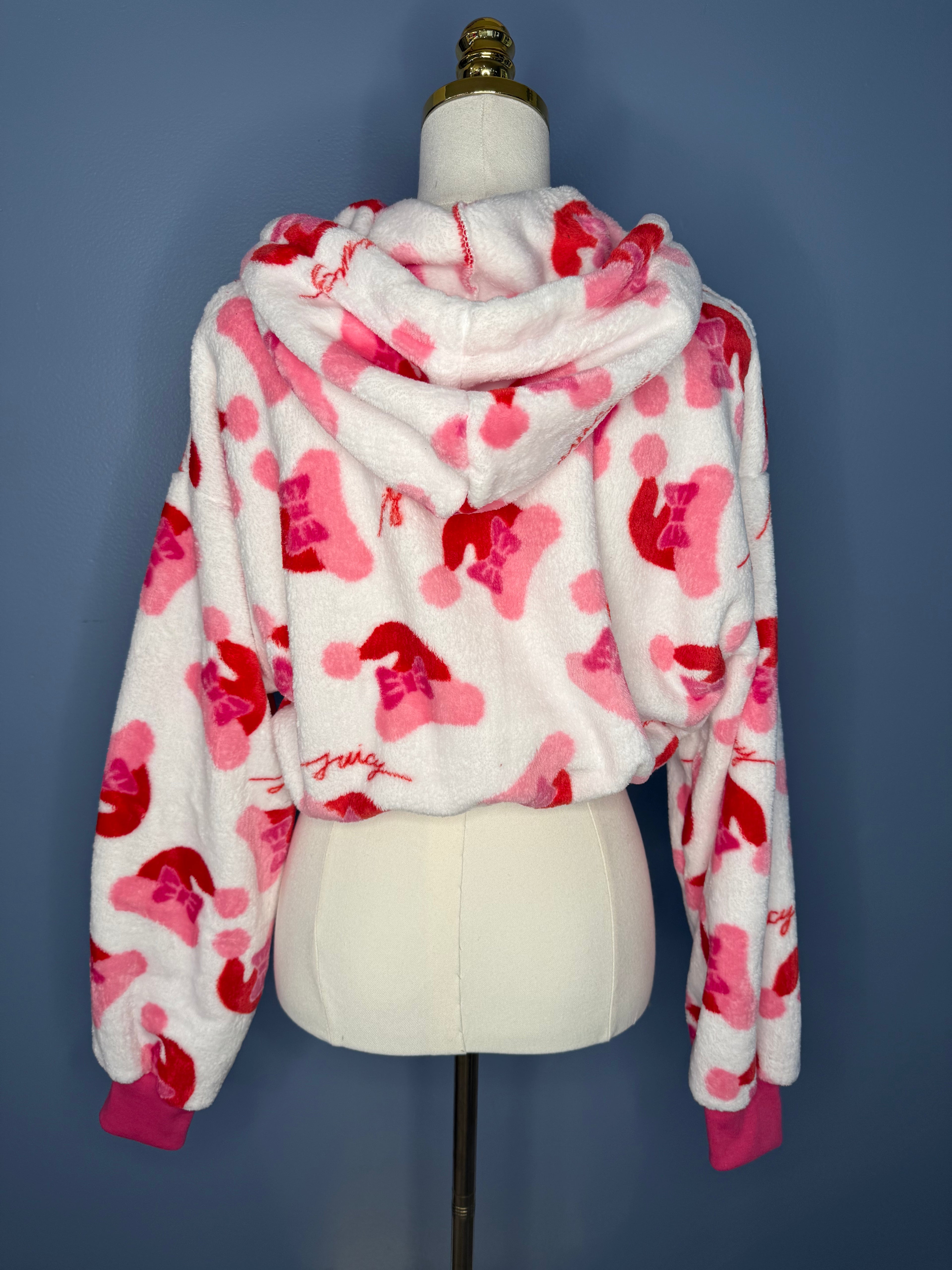 Size-Large Cropped Fuzzy Hoodie