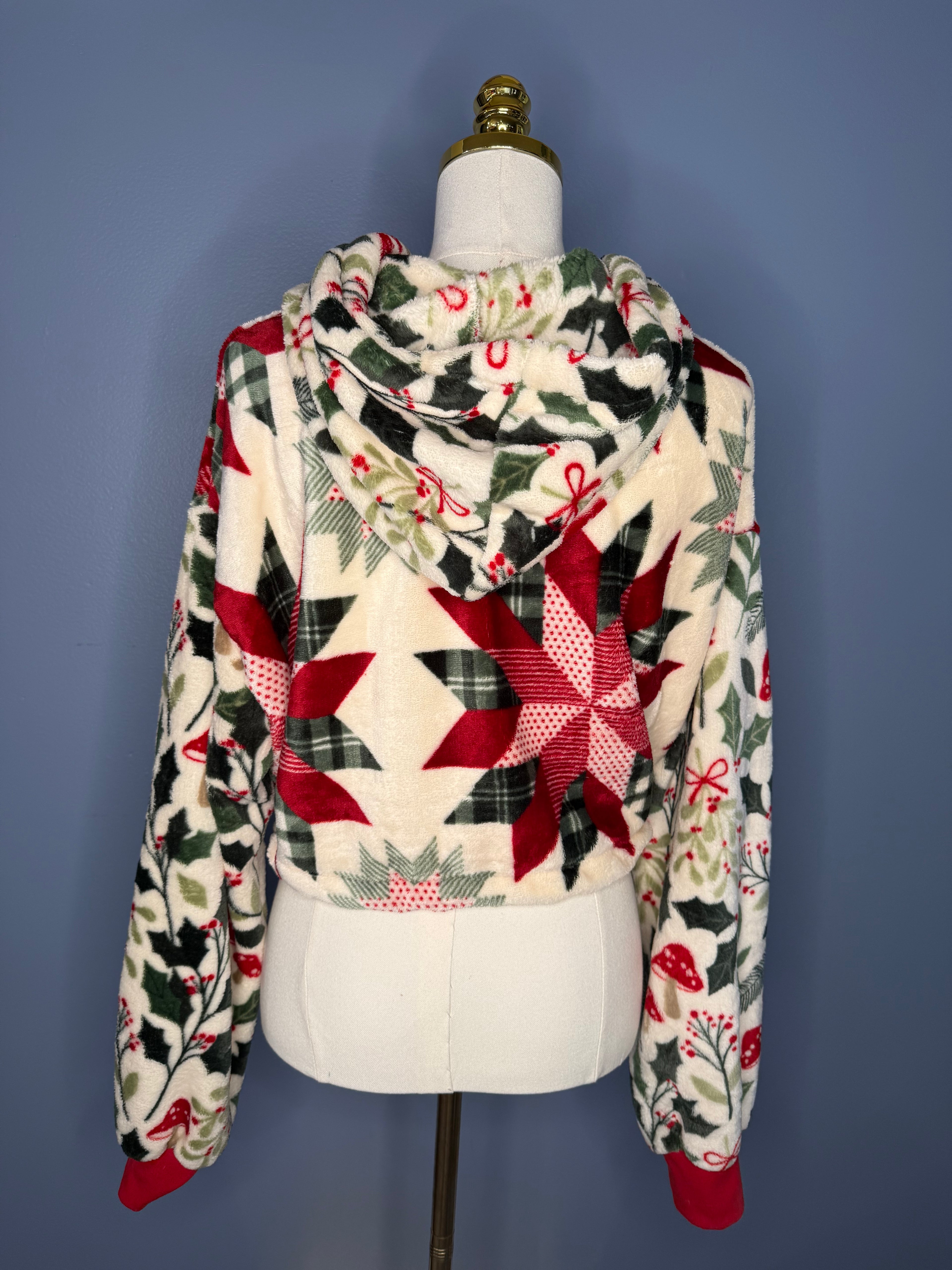 Size-Large Cropped Fuzzy Hoodie