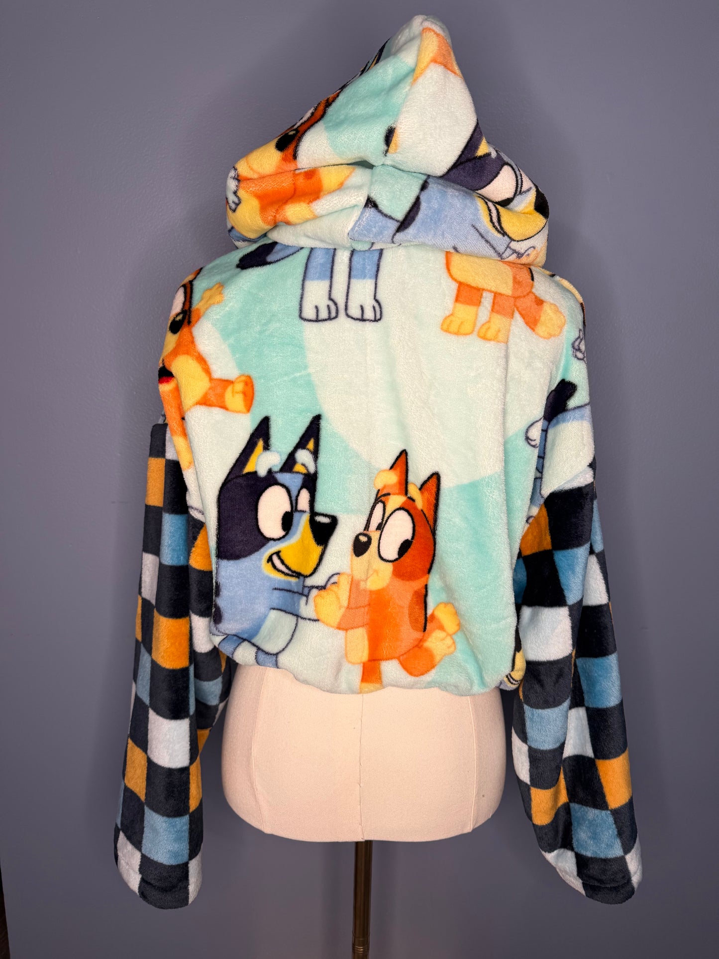 Size-3XL Cropped Fuzzy Hoodie