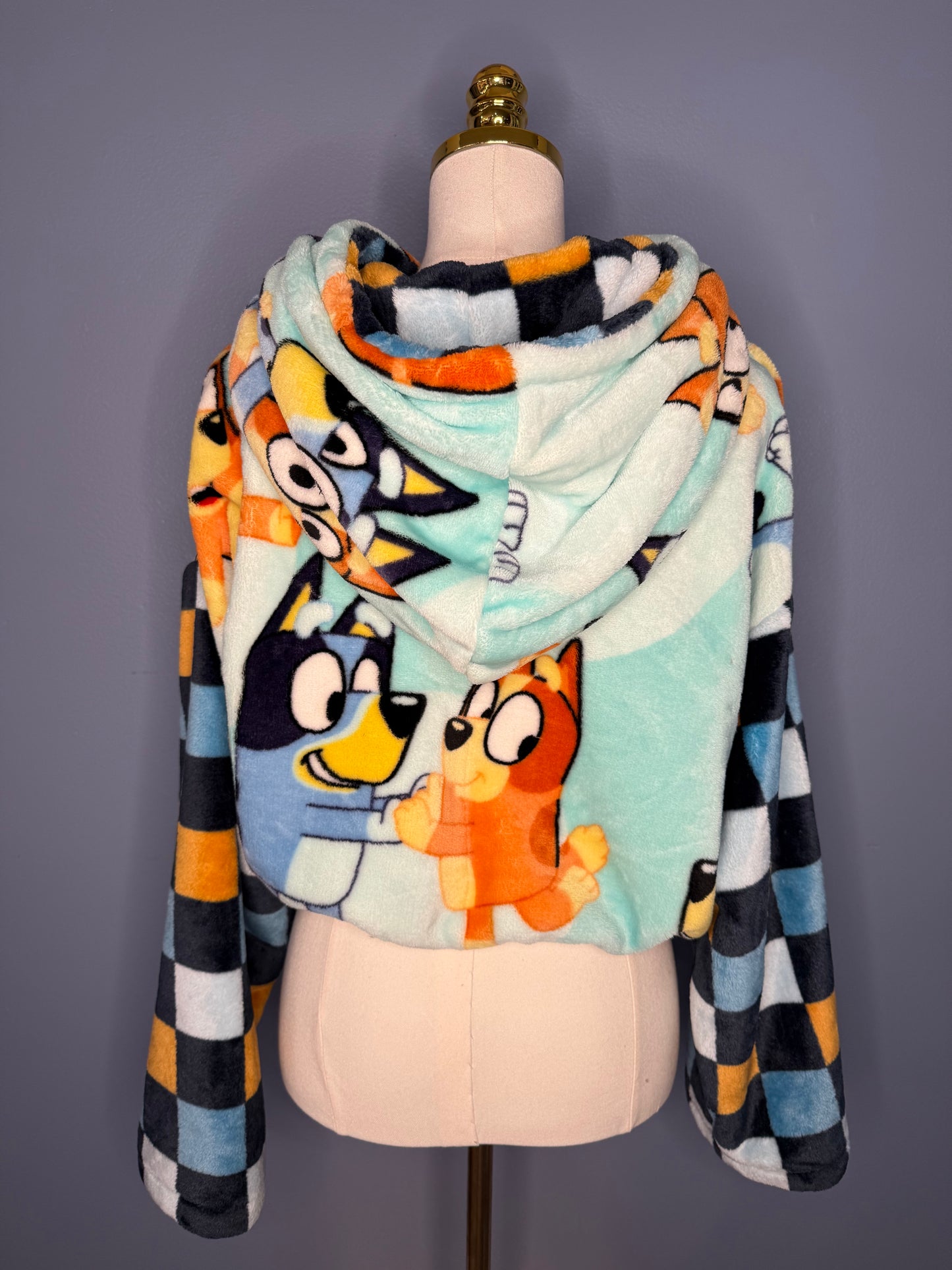 Size-3XL Cropped Fuzzy Hoodie