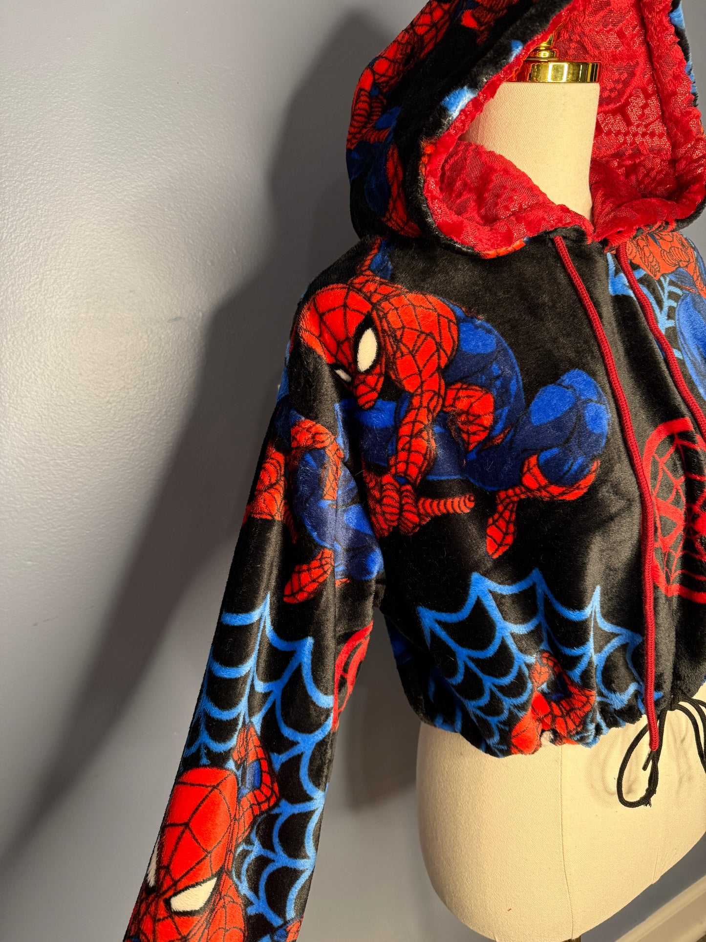 Size-Medium Cropped Fuzzy Hoodie
