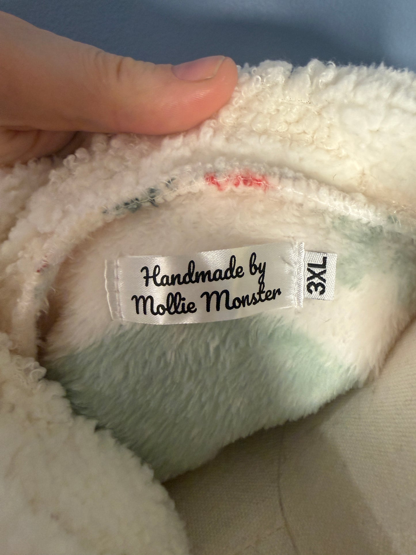 Size-3XL Cropped Fuzzy Hoodie