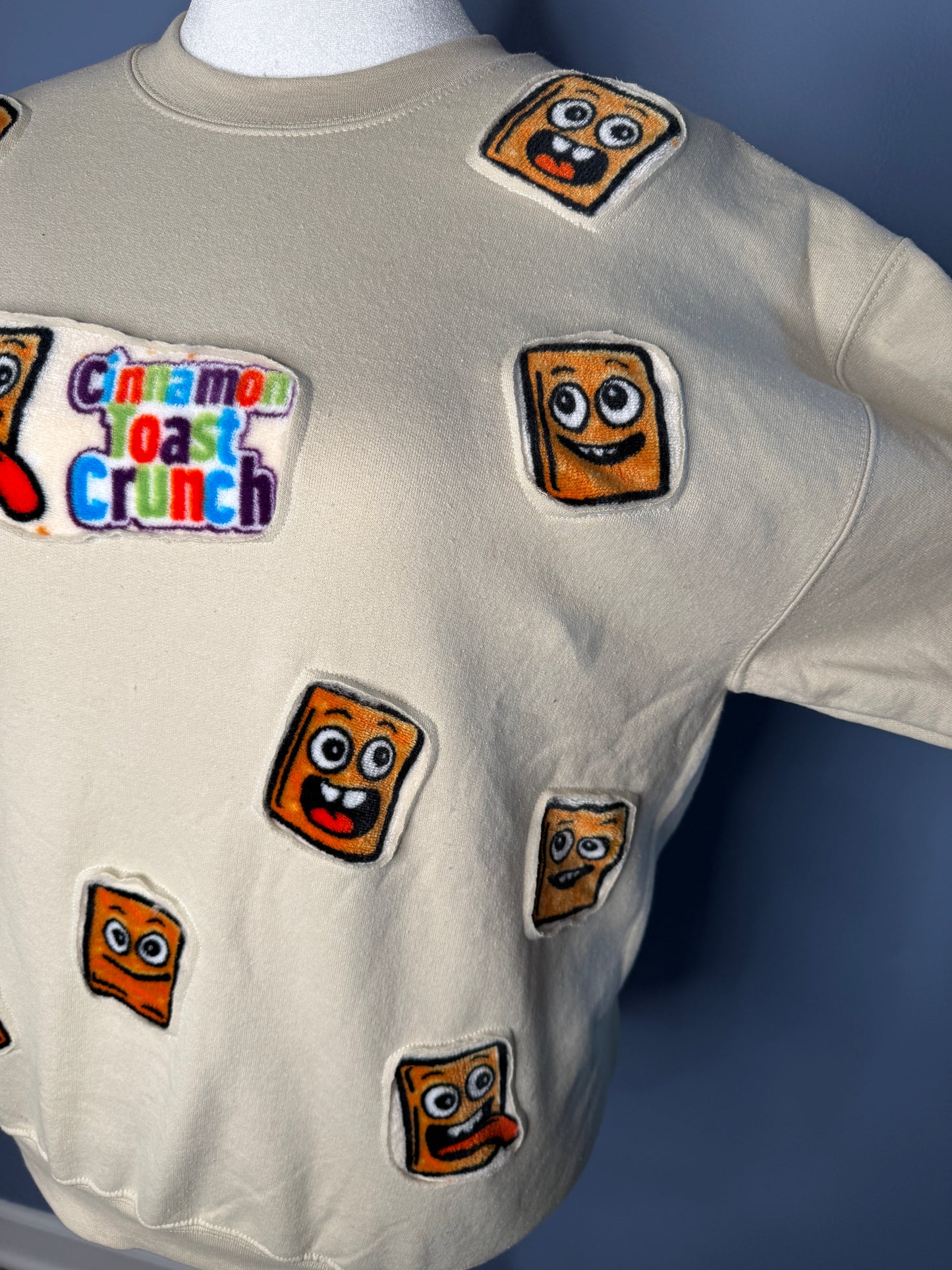 Size-Large Applique Sweatshirt