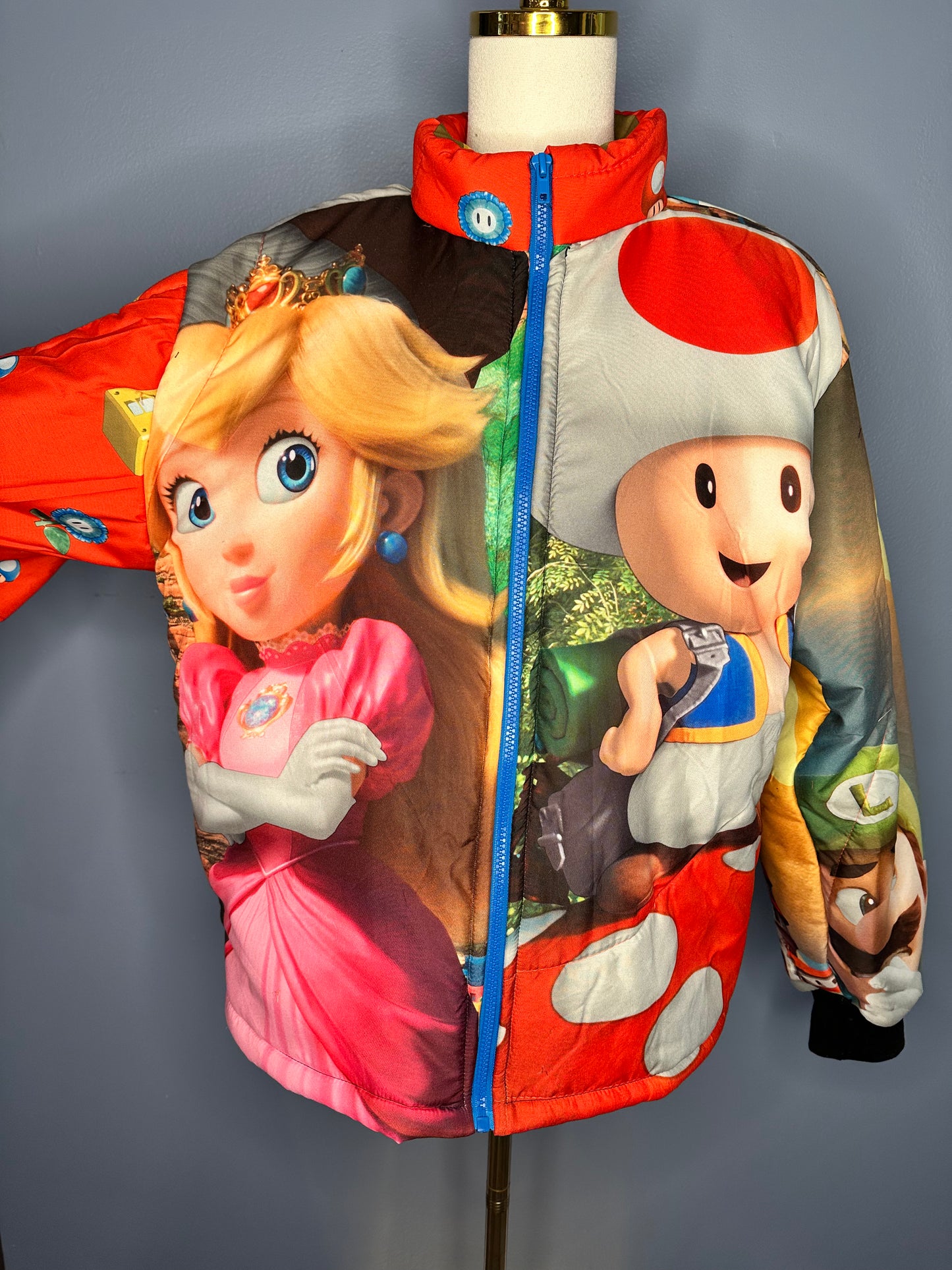 Size-Large Super Mario Puffer Coat